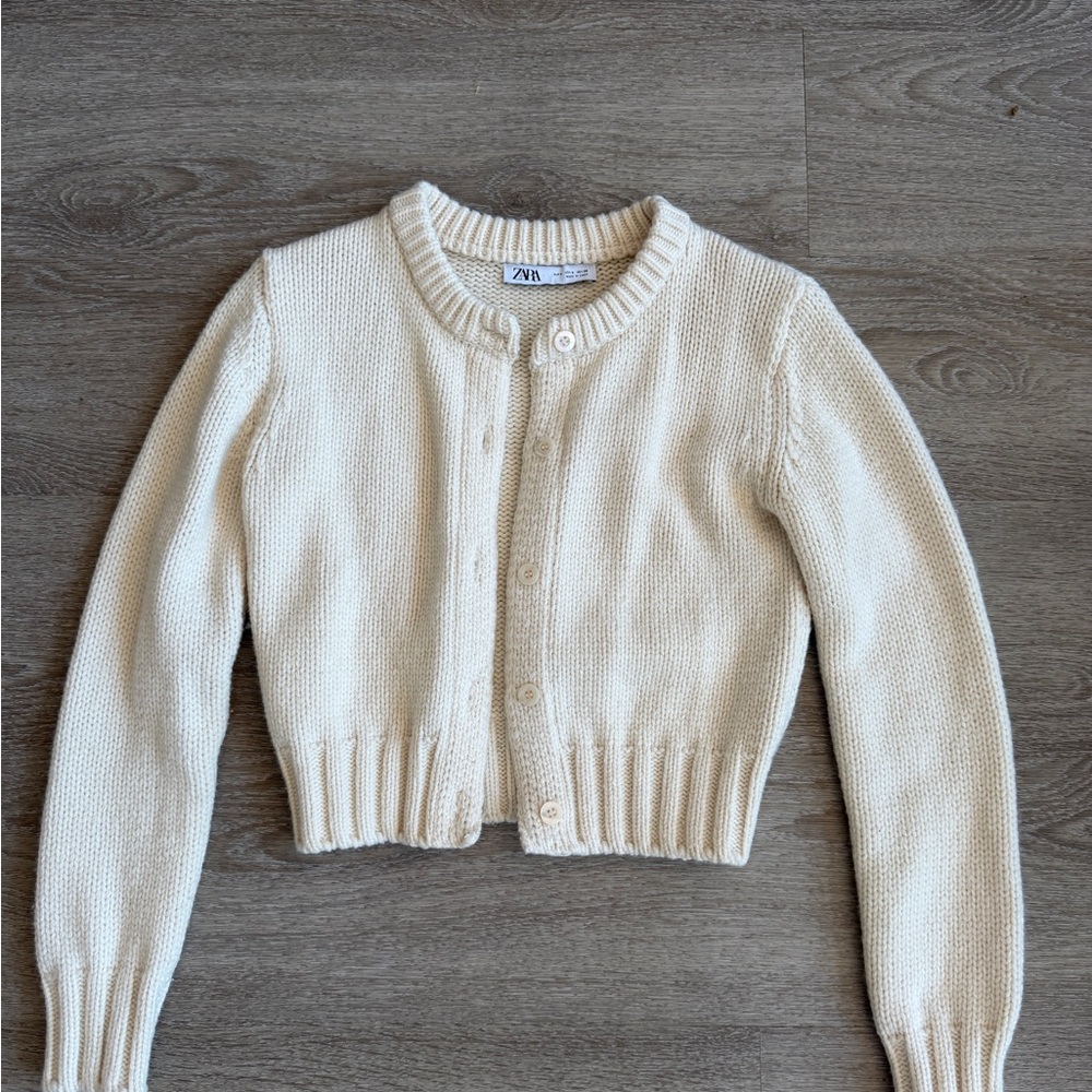 Zara Women's Cream Sweater cardigan